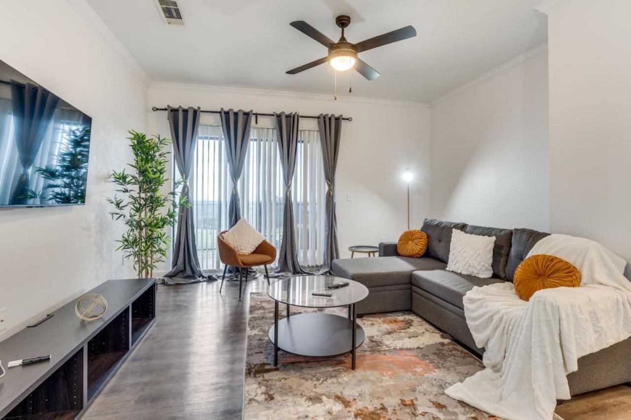 Elegant 1Br With Resort Style Pool Near The Domain Остин Екстериор снимка